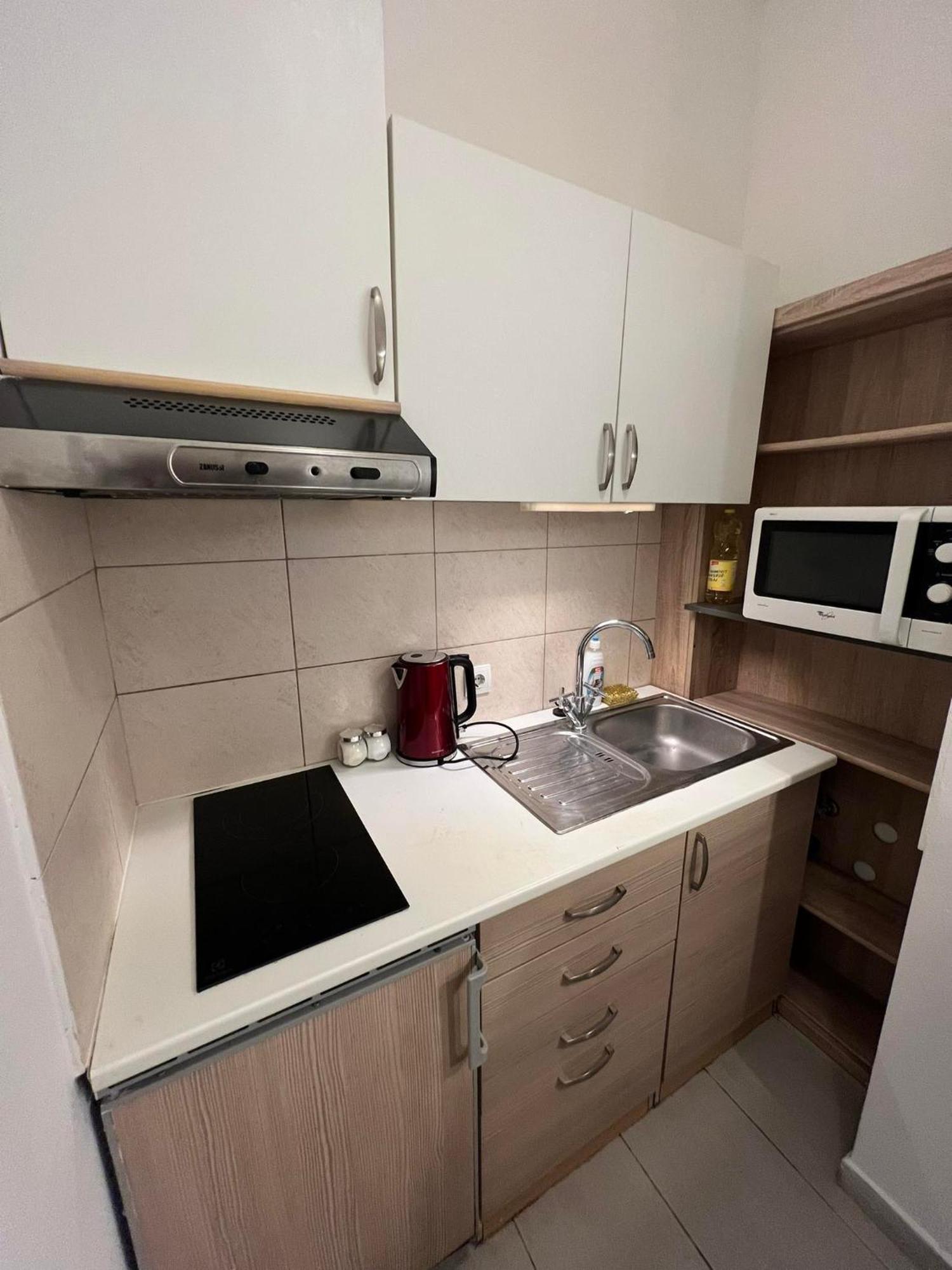 בודפשט Goldensun Apartment מראה חיצוני תמונה